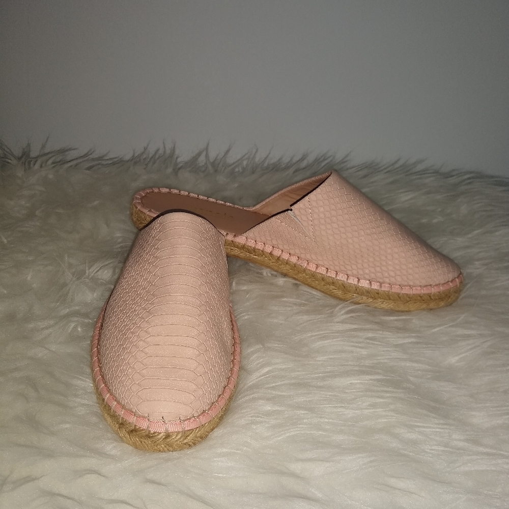 Kensie "Hensley" slides, 7